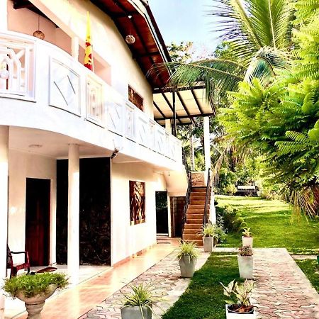 Hotel Thusitha S Nest Dikwella Esterno foto
