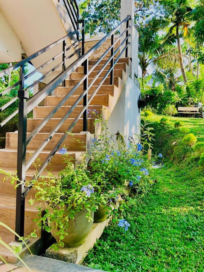 Hotel Thusitha S Nest Dikwella Esterno foto