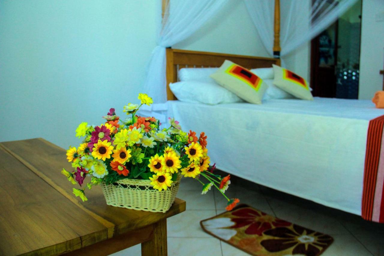 Hotel Thusitha S Nest Dikwella Esterno foto